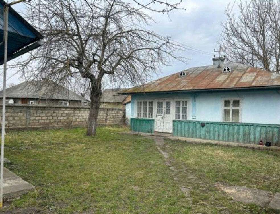 Будинок — 12 000$ · за містом | GHERMAN