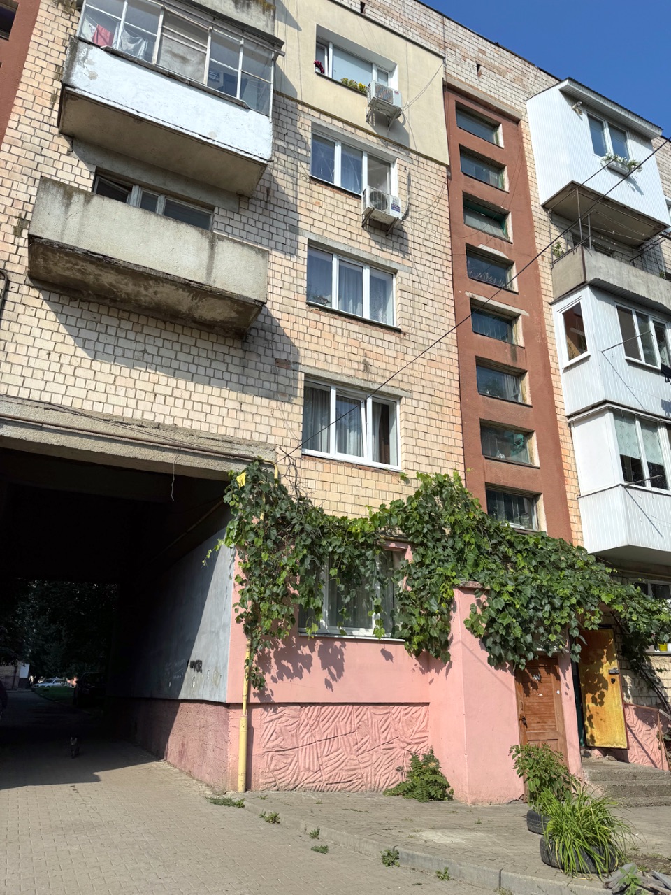 3-кімнатна Квартира — 75 000$ · Пд.-Кільцева (верх), вул. Південно-Кільцева | GHERMAN